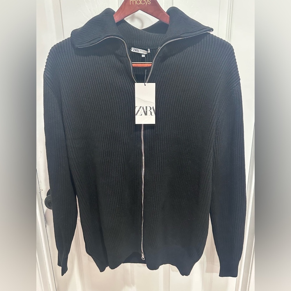 Zara Men's Black Zip-Up Sweater